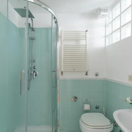 Iflat Elegant In 18th Century Palace Rom